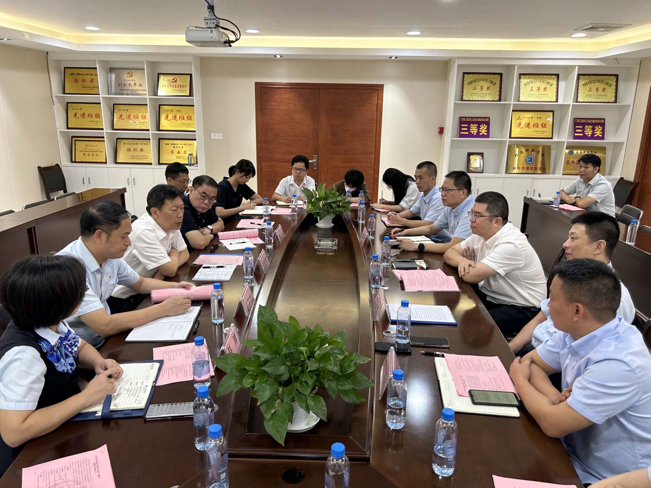 “凝心聚力学思想，知行合一谱新章”主题党日活动